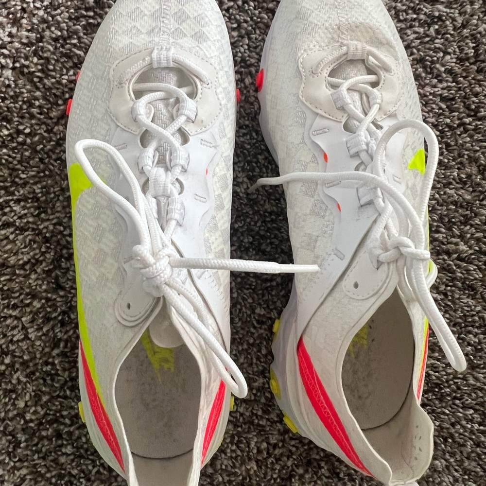 Nike Shoes React - image 2